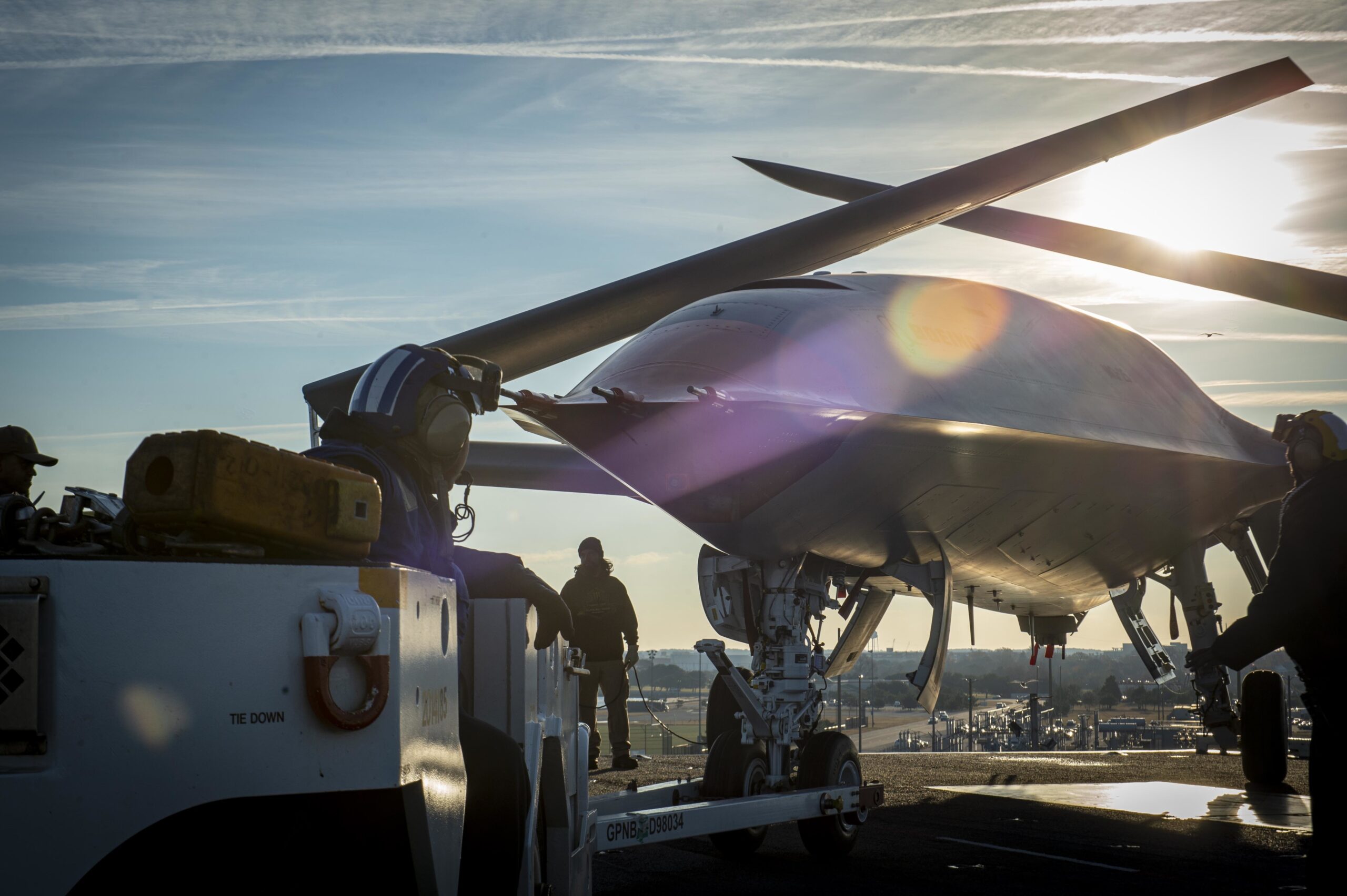 MQ-25 Stingray, UAS, UAV, Drone, Drones, unmanned. Aerial refueling.